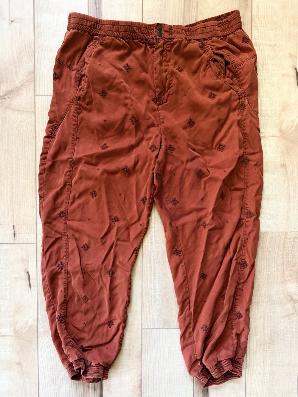 Anthropologie orange jogger/harem cropped embroidered pants - L